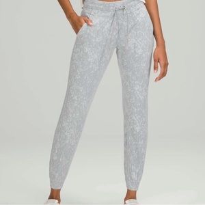 Lululemon Ready To Rulu HR Joggers Crop